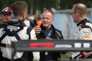 Tommi Mäkinen sanoi STT:lle selvän näkemyksensä suomalaisista rallikuskeista MM-sarjassa