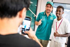 Entinen F1-tallikaveri puhui suunsa puhtaaksi Fernando Alonson toiminnasta