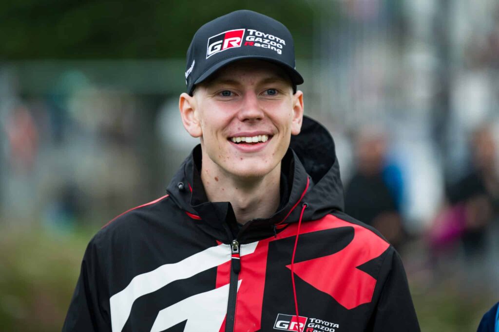 Sami Pajari ampuu kovilla – selvää tekstiä Toyotalle