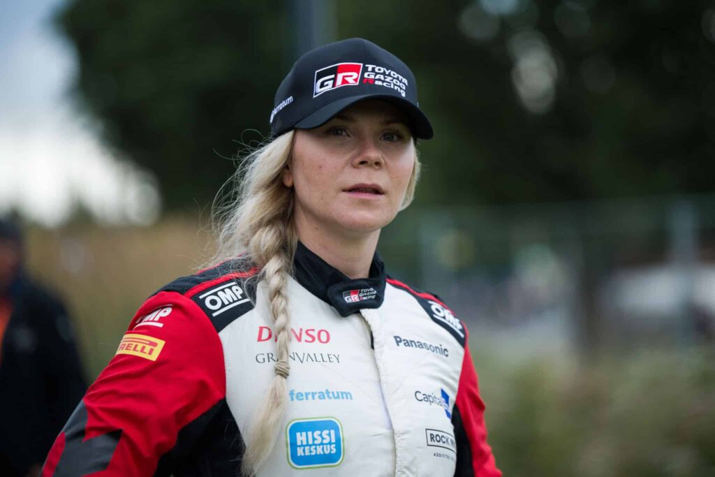 HS: Yksi ohikiitävä hetki muutti Enni Mälkösen elämän suunnan HS: Yksi ohikiitävä hetki muutti Enni Mälkösen elämän suunnan