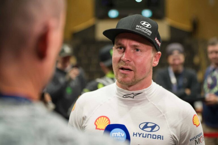 Belgiassa alkoi itku ja poru Esapekka Lapin toiminnasta Ruotsin MM-rallissa