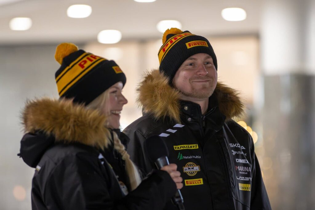 Esapekka Lappi rehellisenä Enni Mälkösen kanssa – ongelmia luvassa