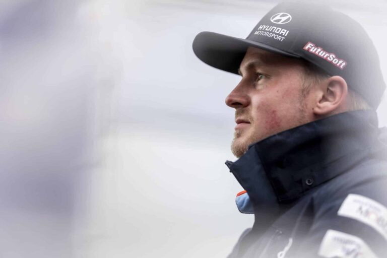 Esapekka Lapin ulosajon jälkeiset ensimmäiset sanat Enni Mälköselle olivat paljonpuhuvat