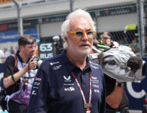 F1-pomo juoninut isoa kaappausta McLarenilta