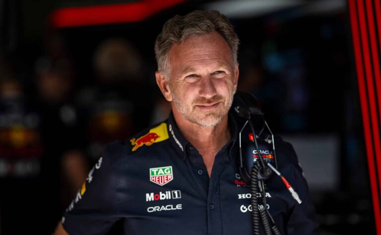 Kengitty Red Bull -pomo puhui suunsa puhtaaksi – tämän hän sanoi Verstappenin klaanista Kengitty Red Bull -pomo puhui suunsa puhtaaksi – tämän hän sanoi Verstappenin klaanista