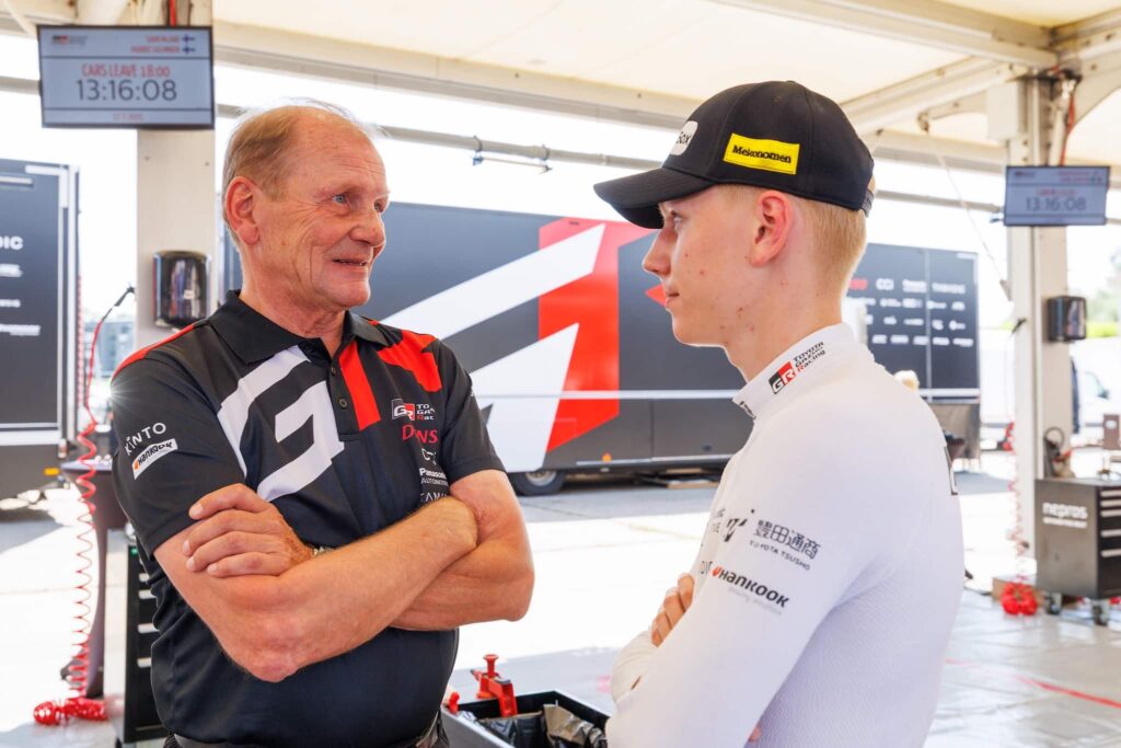 Asiantuntijalta kovaa tekstiä Sami Pajarista