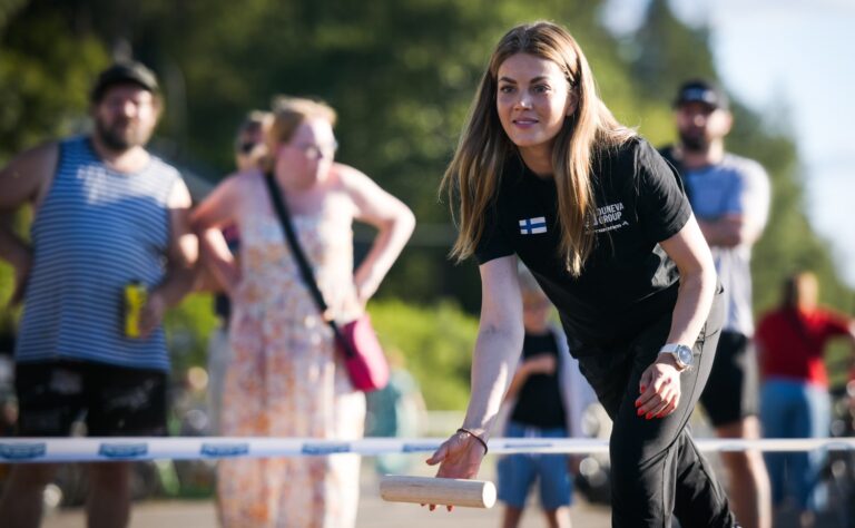 Janni Hussi myönsi IS:lle karun totuuden tilanteestaan rallimiehen kanssa