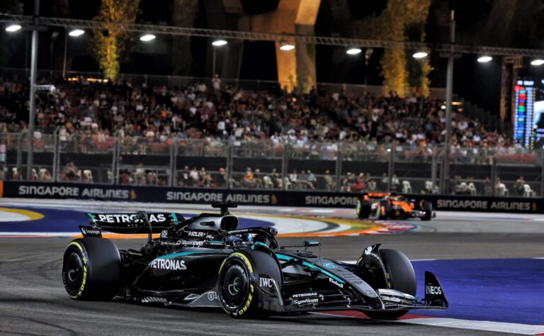 Ossi Oikarinen nimesi F1:n tulevan maailmanmestarin – ilmekään ei värähtänyt Ossi Oikarinen nimesi F1:n tulevan maailmanmestarin – ilmekään ei värähtänyt