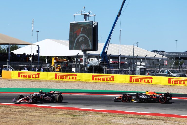 Lewis Hamiltonin uhkaaja sanoi sen suoraan – on valmis siirtymään Ferrarille