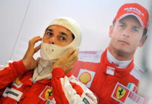 Kimi Räikkösen Ferrarilla nöyryyttämä italialaiskuski avasi nyt suunsa