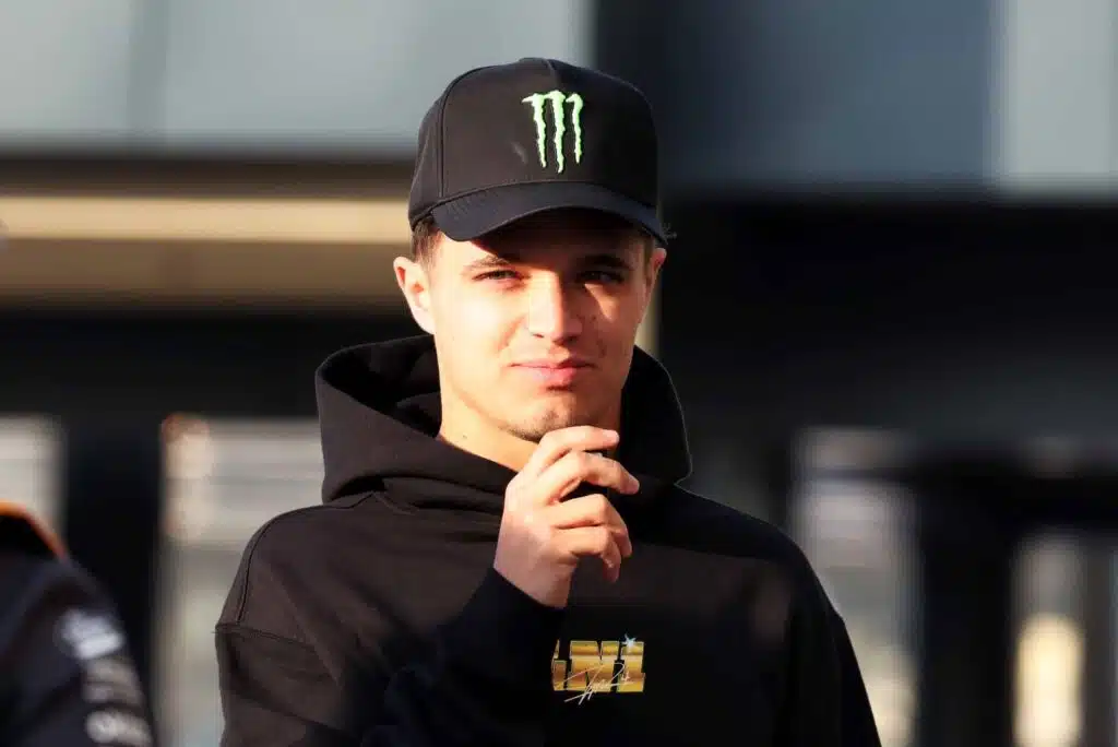 Lando Norris laukoi tylyä tekstiä Max Verstappenille Lando Norris laukoi tylyä tekstiä Max Verstappenille