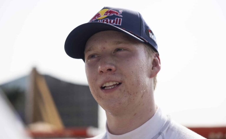 Toyota-pomolle esitettiin suora kysymys Kalle Rovanperästä – vastaus oli herkullinen