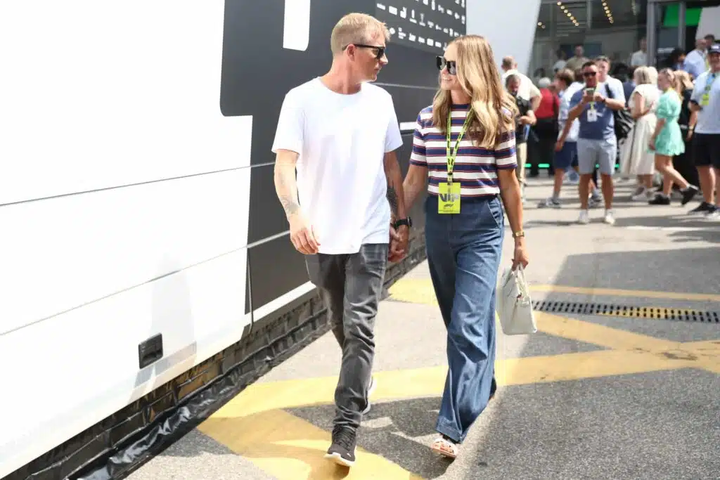 Maailmantähti kohtasi Kimi Räikkösen – arkistojen aarre näki päivänvalon Maailmantähti kohtasi Kimi Räikkösen – arkistojen aarre näki päivänvalon