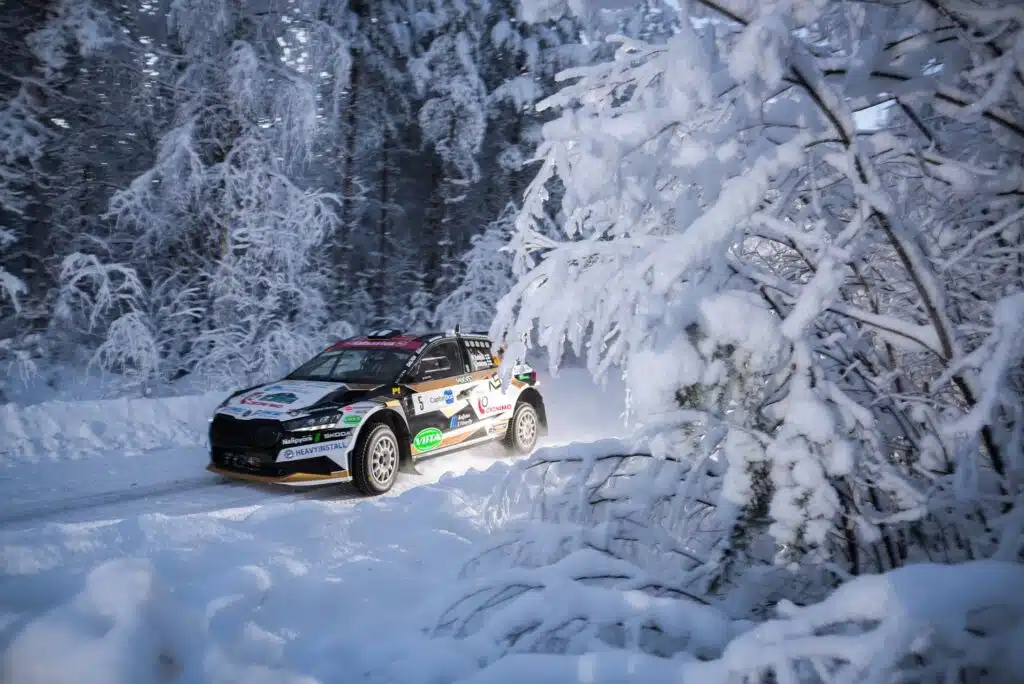 Rallimiehen autossa erikoinen vika Tunturirallissa – "Todella ärsyttävää" Rallimiehen autossa erikoinen vika Tunturirallissa – ”Todella ärsyttävää”