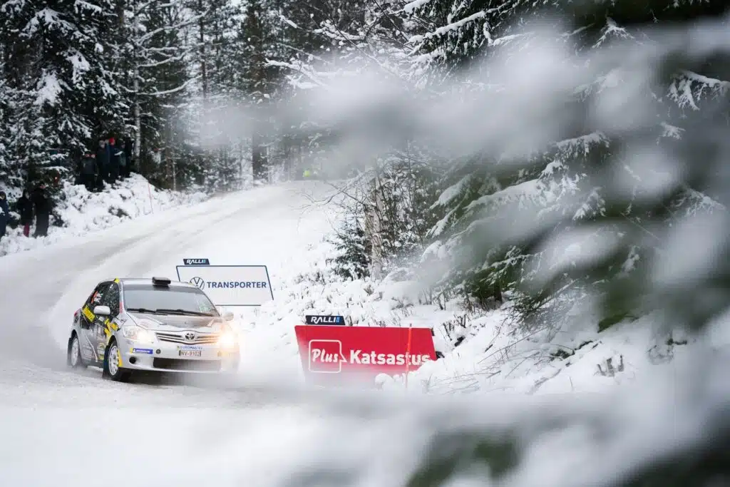 Suomalaisen naiskuskin SM-rallille brutaali päätös – ”Matkustajina metsähallituksen puolelle”