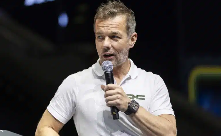 Sebastien Loeb poseerasi suomalaisen rallimiehen kanssa – kohta on luvassa uutisia