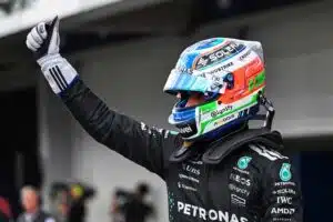 Kimi Antonelli lähestyi Red Bull -tähteä – tyly ele ei jättänyt mitään epäselväksi Kimi Antonelli lähestyi Red Bull -tähteä – tyly ele ei jättänyt mitään epäselväksi