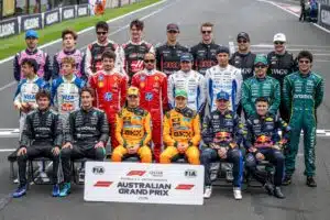 F1-varikolla kuohuu – onko kuskien seassa petturi?