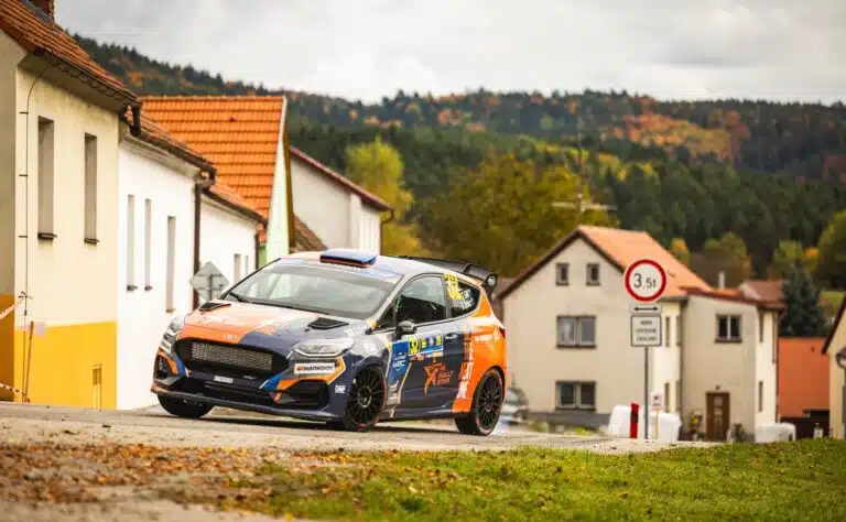 Rallikuskilta hurja veto – ajoi Suomesta Kroatian MM-ralliin