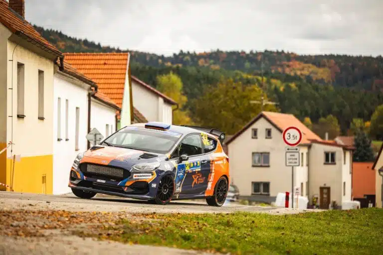 Rallikuskilta hurja veto – ajoi Suomesta Kroatian MM-ralliin