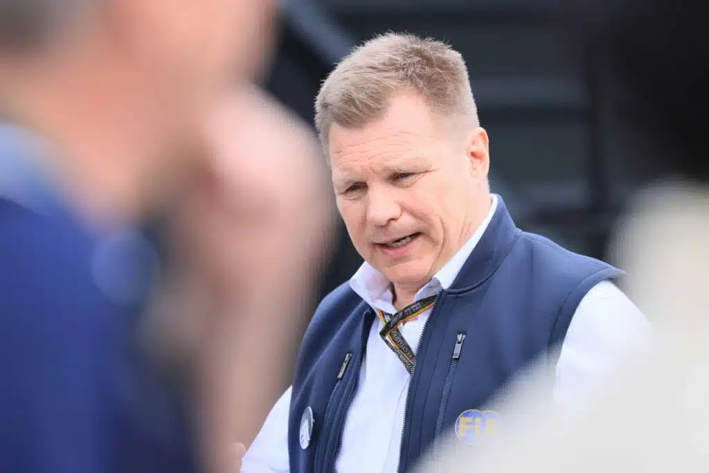 Mika Salo haukkui F1-tuomarit – tämä päätös ei mahtunut kalloon Mika Salo haukkui F1-tuomarit – tämä päätös ei mahtunut kalloon