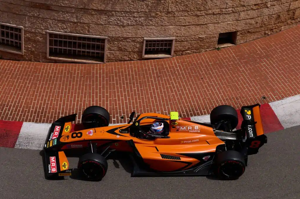 F1-lupaus Tuukka Taponen sanoi suorat sanat kilpakumppanistaan – tuomaristo oli armoton F1-lupaus Tuukka Taponen sanoi suorat sanat kilpakumppanistaan – tuomaristo oli armoton