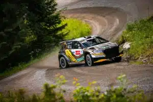 Esapekka Lappi taipui SM-rallissa – maalissa hurjaa tekstiä kilpakumppanista Esapekka Lappi taipui SM-rallissa – maalissa hurjaa tekstiä kilpakumppanista