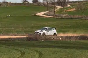 ralliauto, kuvituskuva