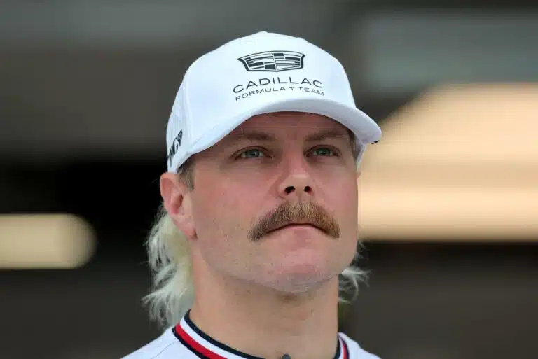 Valtteri Bottakselta todella raju lausunto Cadillacin toiminnasta – ei ole koskaan ennen nähnyt vastaavaa Valtteri Bottas